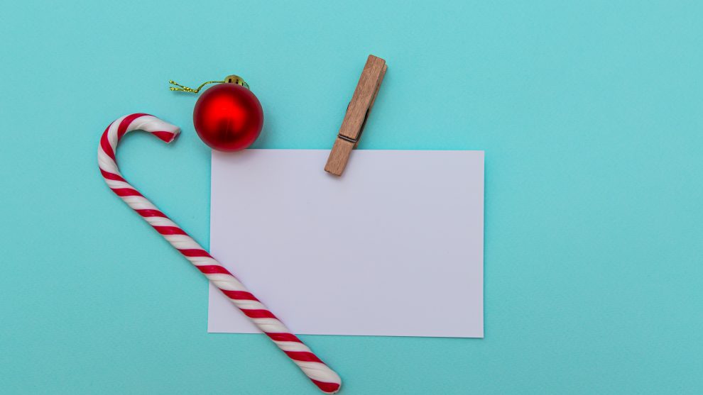 How to Make Memorable Holiday Party Invitations